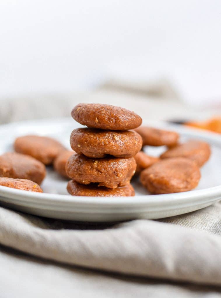 apricot date cookies