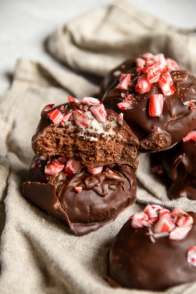 peppermint chocolate holiday cookies